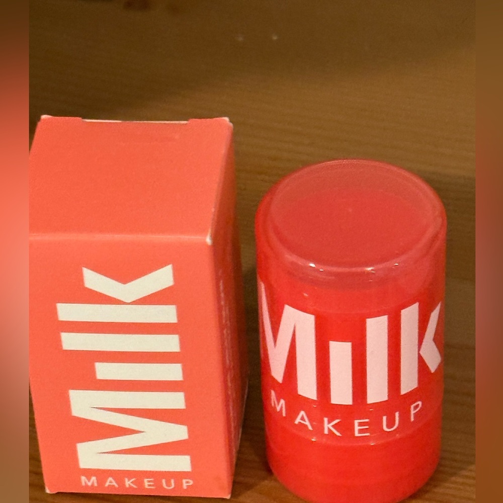 Milk Watermelon Jelly Glow Brightening Serum. NIB